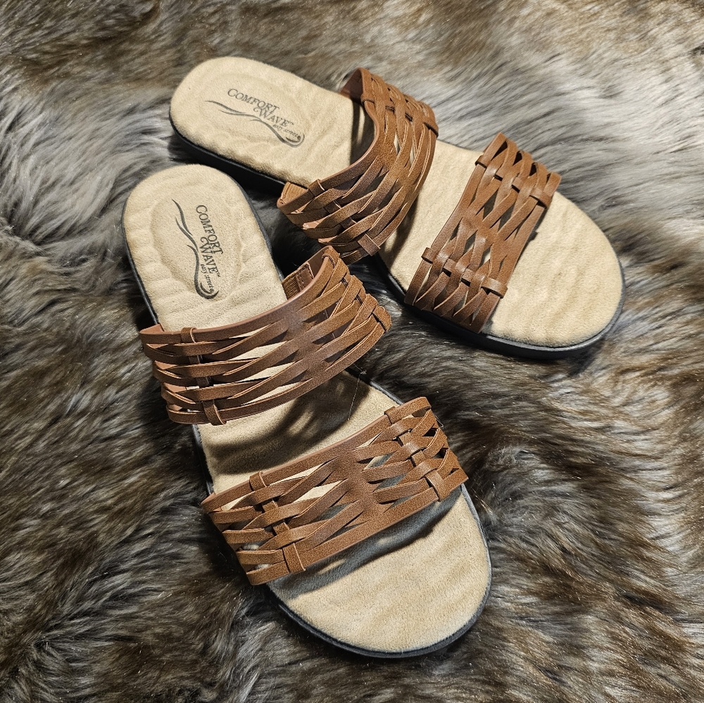 NWOT Comfort Wave Sandals